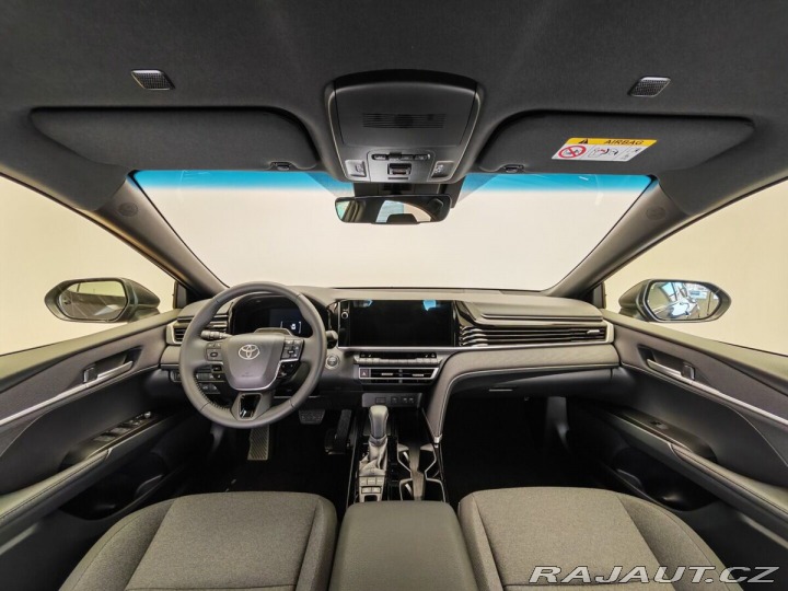 Toyota Camry 2,5 Hybrid CVT Comfort 2025