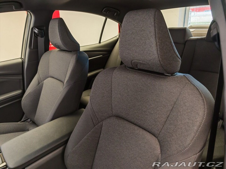 Toyota Camry 2,5 Hybrid CVT Comfort 2025