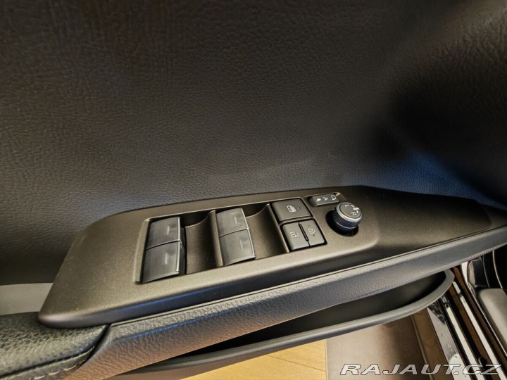 Toyota Camry 2,5 Hybrid CVT Comfort 2025
