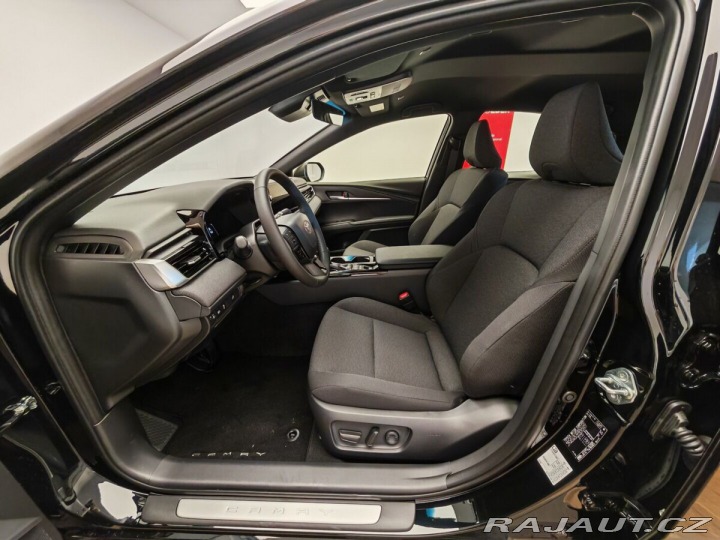 Toyota Camry 2,5 Hybrid CVT Comfort 2025