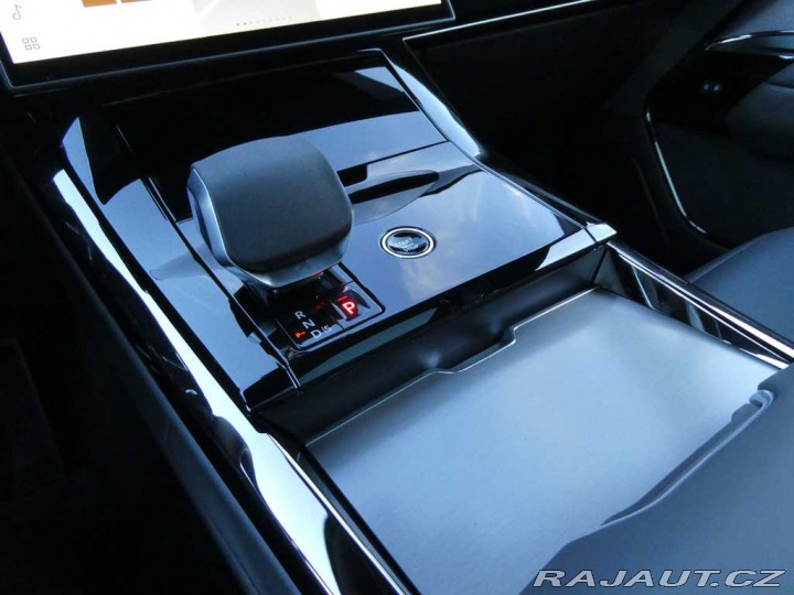 Land Rover Range Rover Sport Dynamic HSE P460e 2026