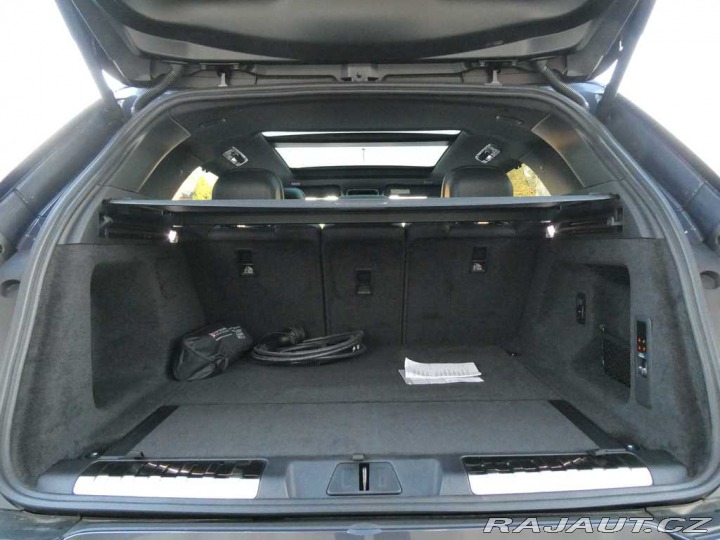 Land Rover Range Rover Sport Dynamic HSE P460e 2026