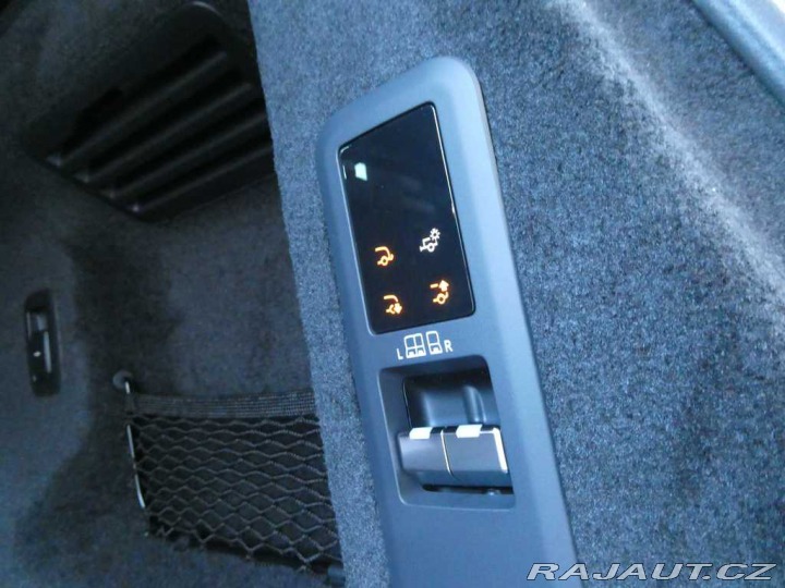 Land Rover Range Rover Sport Dynamic HSE P460e 2026