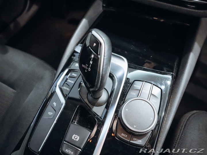 BMW 5 530i xDrive, 185 kW Head- 2019