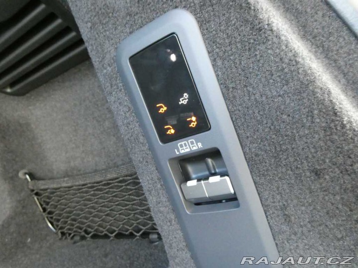 Land Rover Range Rover Sport Dynamic HSE P460e 2025