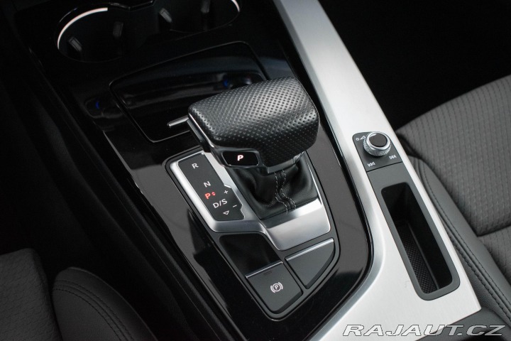 Audi A4 40 TDI REZERVACE 2022