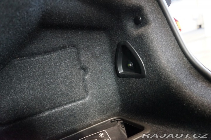 BMW 5 40i*xDRIVE*TAŽ*H/K*CAMERA 2022