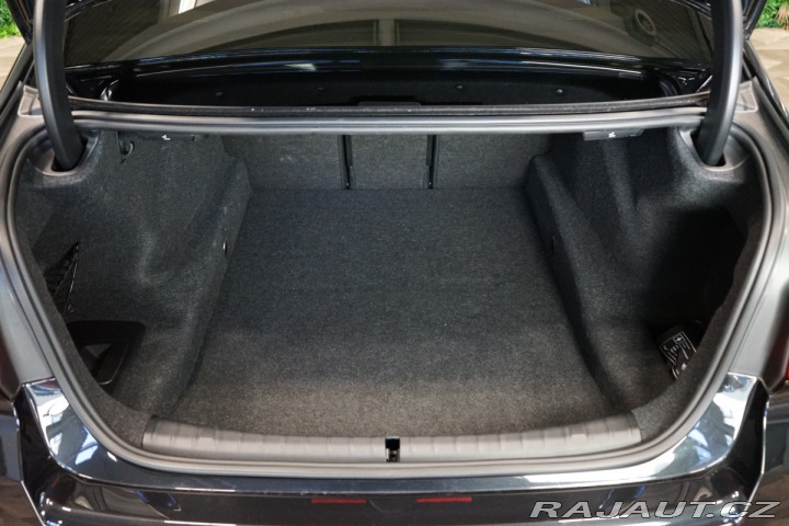 BMW 5 40i*xDRIVE*TAŽ*H/K*CAMERA 2022