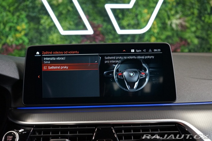 BMW 5 40i*xDRIVE*TAŽ*H/K*CAMERA 2022