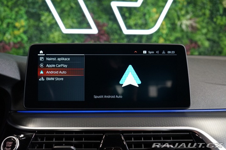 BMW 5 40i*xDRIVE*TAŽ*H/K*CAMERA 2022