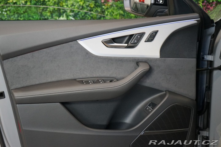 Audi Q8 TFSIe*QUATTRO*TAŽ*B&O 2025