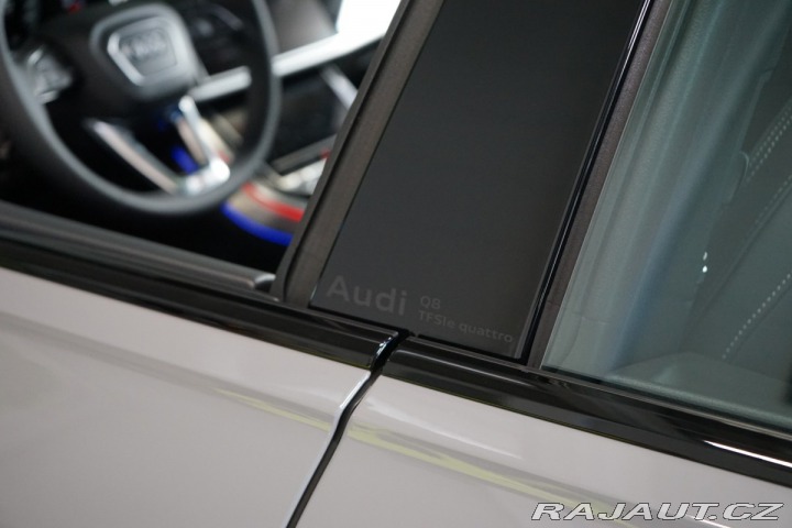 Audi Q8 TFSIe*QUATTRO*TAŽ*B&O 2025