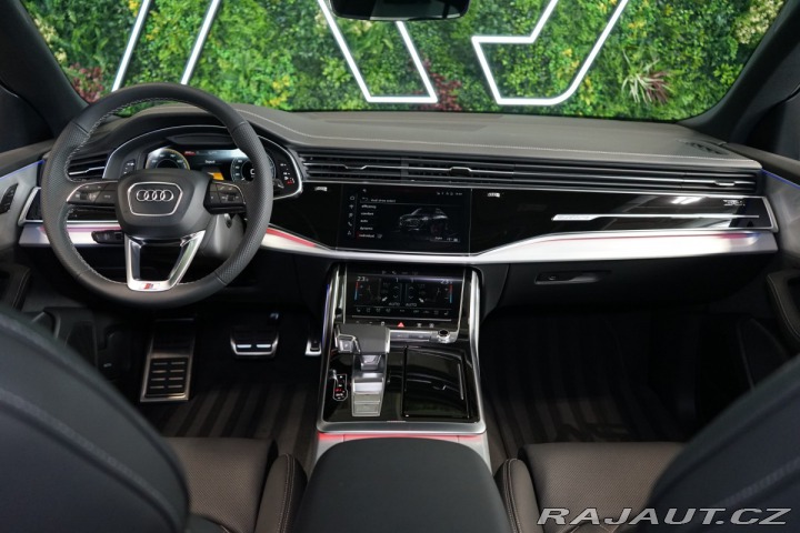 Audi Q8 TFSIe*QUATTRO*TAŽ*B&O 2026