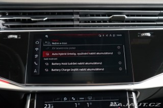 Audi Q8 TFSIe*QUATTRO*TAŽ*B&O 2025