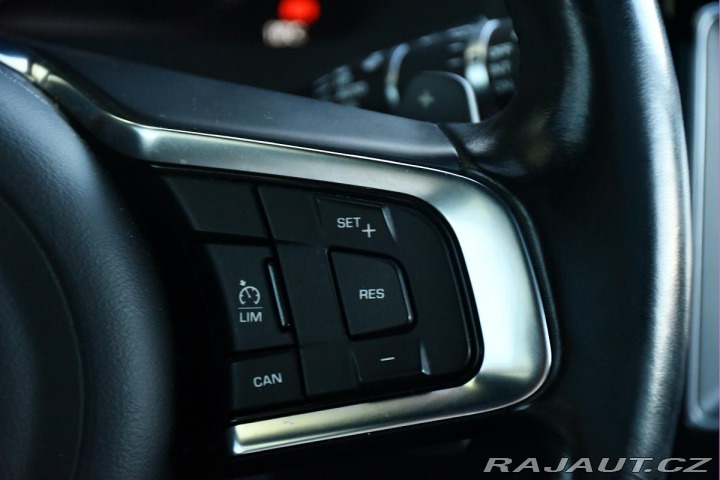 Jaguar F-Pace 20d AWD PANO 2XKOLA 2016