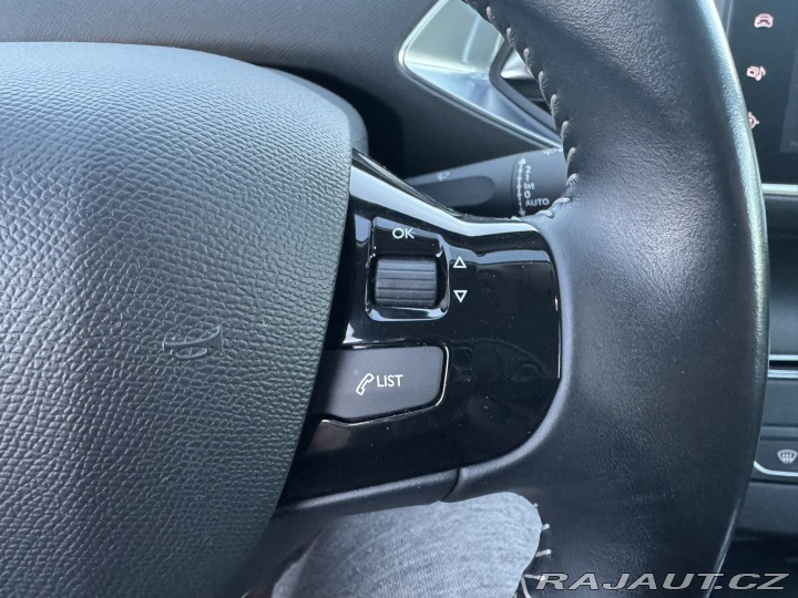 Peugeot 308 1,6 HDI 88 KW 2. MAJ.KOLA 2016