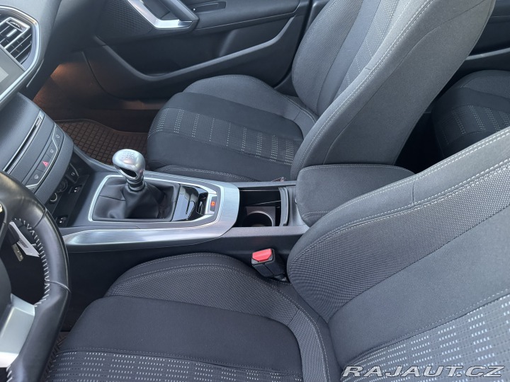 Peugeot 308 1,6 HDI 88 KW 2. MAJ.KOLA 2016