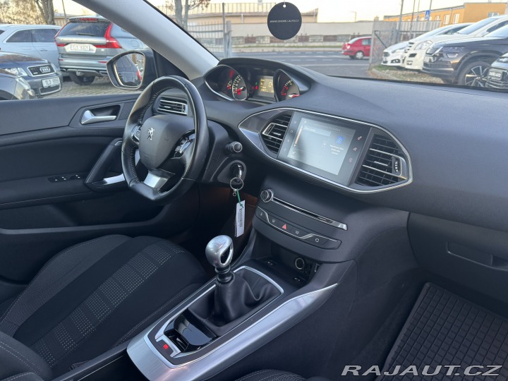 Peugeot 308 1,6 HDI 88 KW 2. MAJ.KOLA 2016