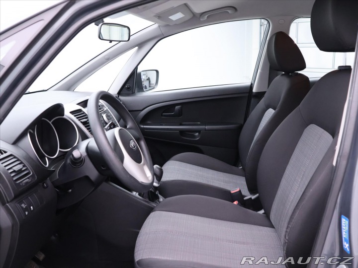 Kia Venga 1,4 CVVT 66kW CZ Klimatiz 2011