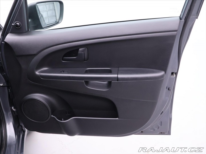 Kia Venga 1,4 CVVT 66kW CZ Klimatiz 2011