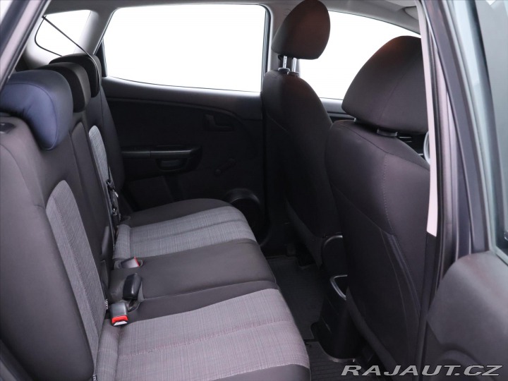 Kia Venga 1,4 CVVT 66kW CZ Klimatiz 2011