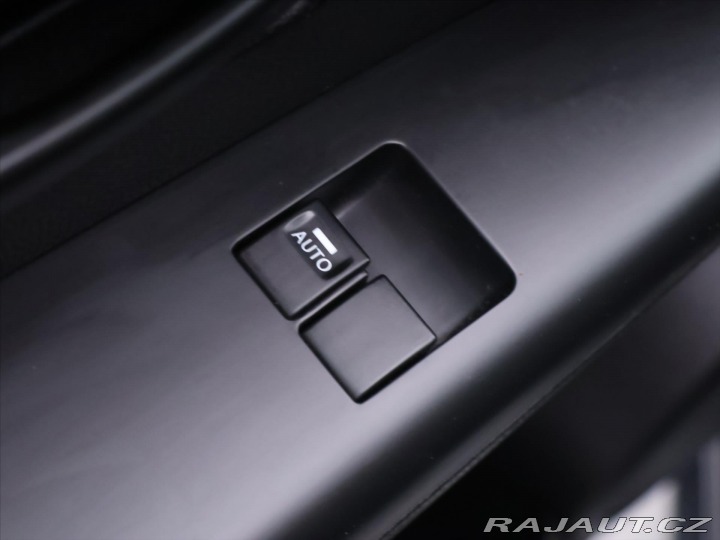 Kia Venga 1,4 CVVT 66kW CZ Klimatiz 2011