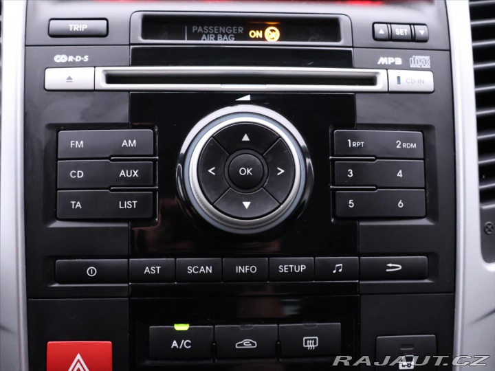 Kia Venga 1,4 CVVT 66kW CZ Klimatiz 2011