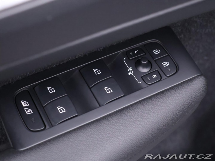 Volvo XC40 2,0 T4 Drive-E Momentum A 2019