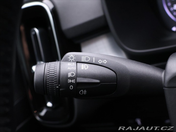 Volvo XC40 2,0 T4 Drive-E Momentum A 2019