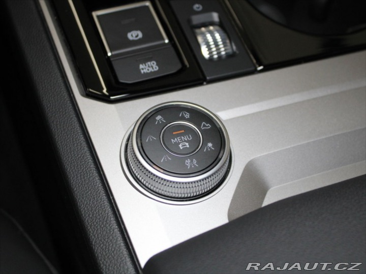 Volkswagen Touareg 3,0 TDi 210kW R-Line 68tk 2023