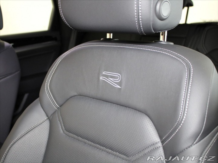 Volkswagen Touareg 3,0 TDi 210kW R-Line 68tk 2023