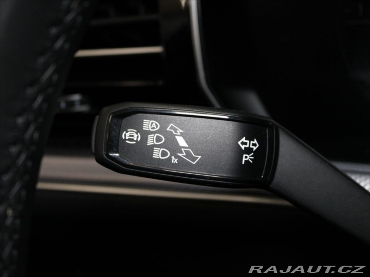 Volkswagen Touareg 3,0 TDi 210kW R-Line 68tk 2023