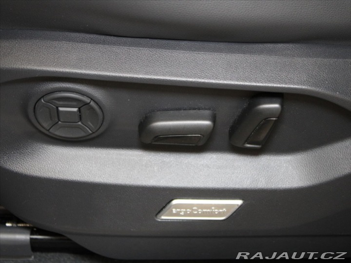 Volkswagen Touareg 3,0 TDi 210kW R-Line 68tk 2023