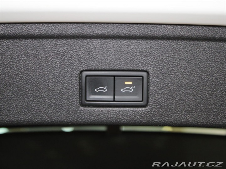 Volkswagen Touareg 3,0 TDi 210kW R-Line 68tk 2023