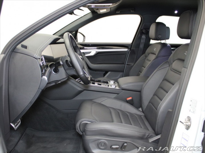 Volkswagen Touareg 3,0 TDi 210kW R-Line 68tk 2023