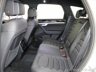 Volkswagen Touareg 3,0 TDi 210kW R-Line 68tk 2023