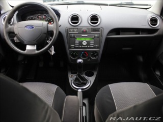 Ford Fusion 1,6 16V 74kW 1.majitel 10 2011