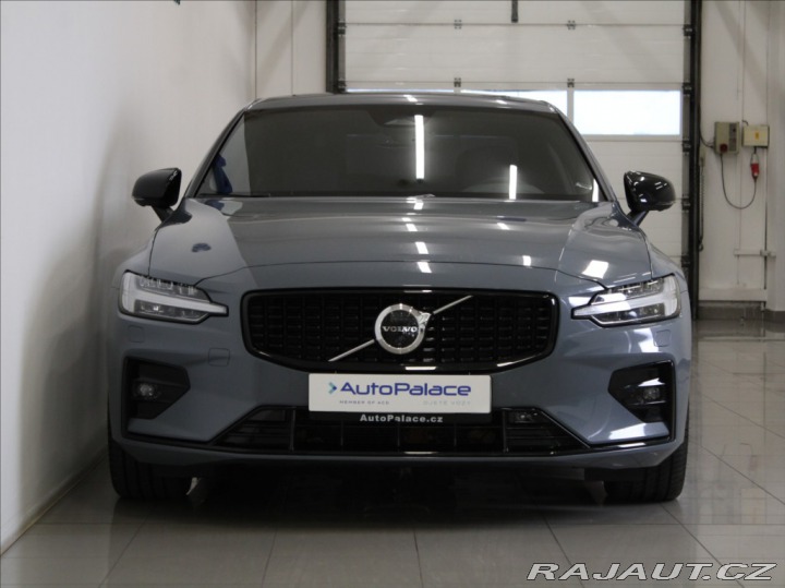 Volvo S60 2,0 B5 AWD AT Ultimate PA 2024