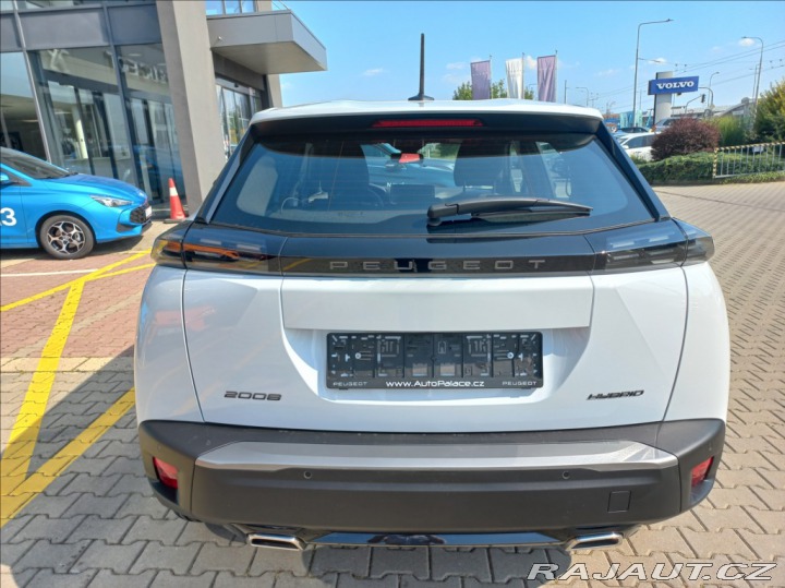 Peugeot 2008 1,2 STYLE Hybrid 145 e-DC 2025