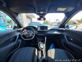 Peugeot 2008 1,2 STYLE Hybrid 145 e-DC 2025