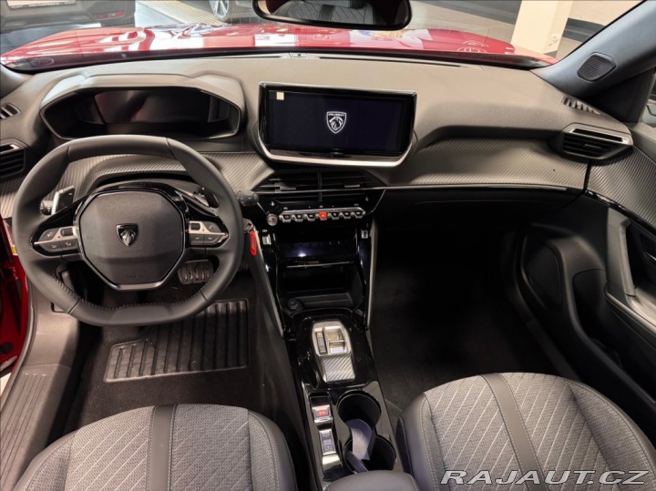 Peugeot 2008 1,2 ALLURE Hybrid 145 e-D 2026