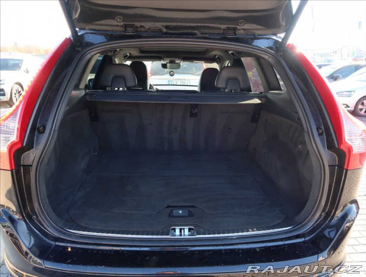 Volvo XC60 2,4 D5 AWD SUMMUM 2015