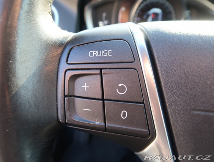 Volvo XC60 2,4 D5 AWD SUMMUM 2015