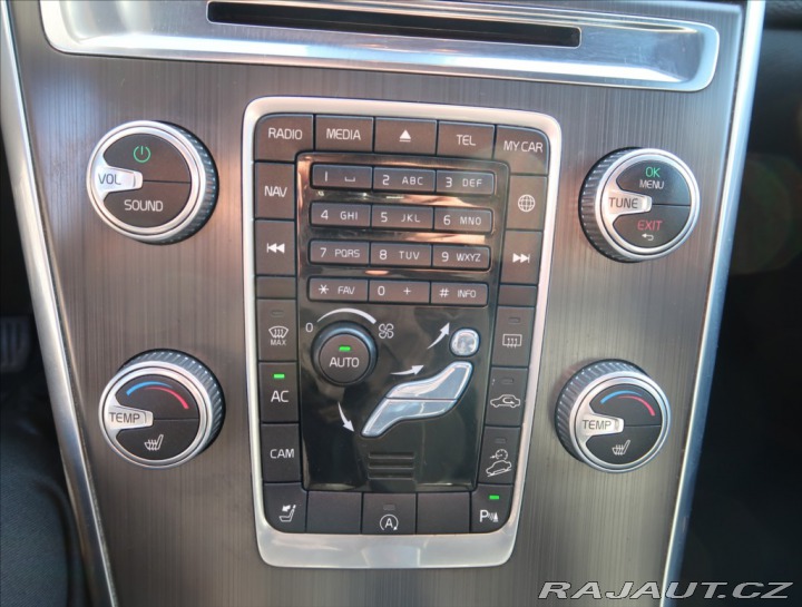 Volvo XC60 2,4 D5 AWD SUMMUM 2015