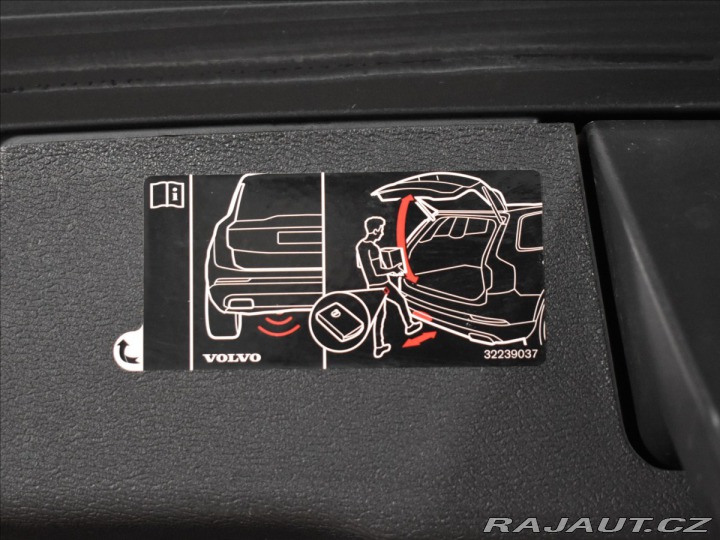 Volvo XC60 2,0 B4 AWD Momentum Pro B 2021