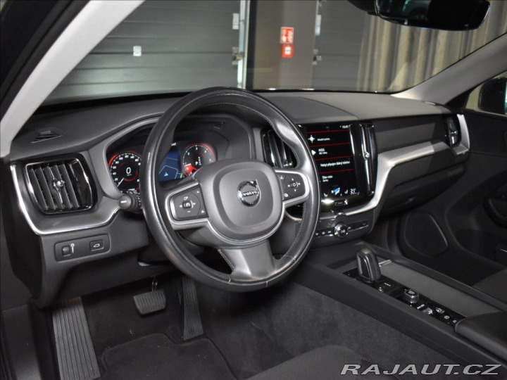 Volvo XC60 2,0 B4 AWD Momentum Pro B 2021