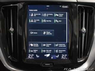 Volvo XC60 2,0 B4 AWD Momentum Pro B 2021