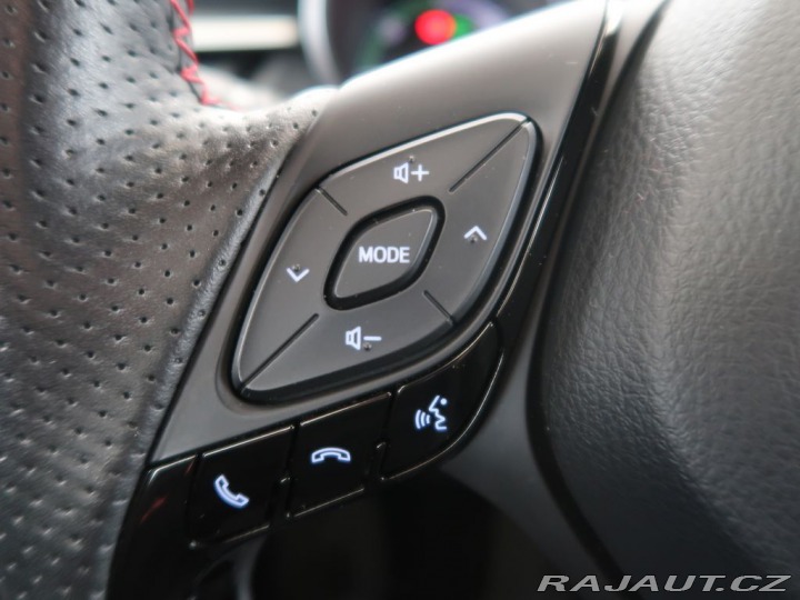 Toyota C-HR 2.0Hybrid,CZ,1Maj,Selecti 2021