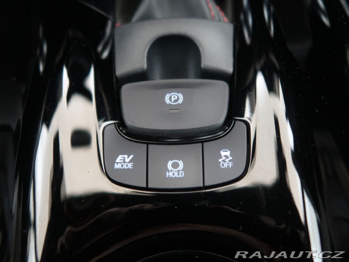 Toyota C-HR 2.0Hybrid,CZ,1Maj,Selecti 2021