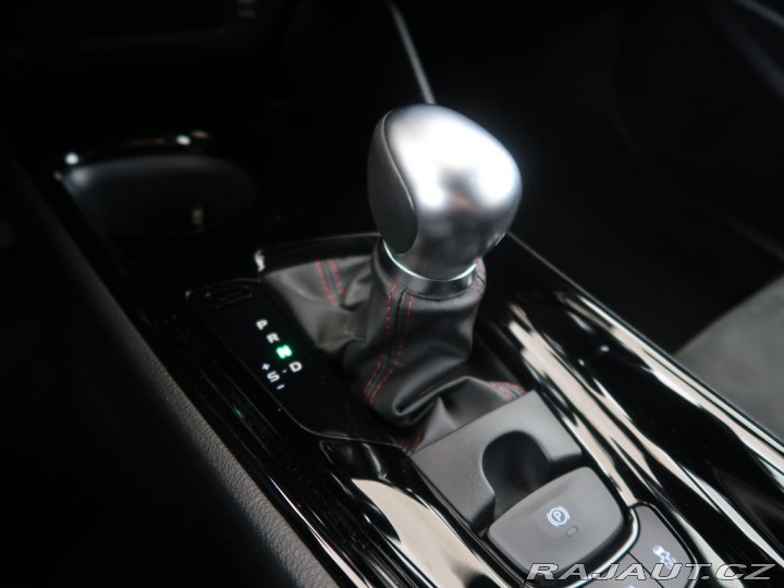 Toyota C-HR 2.0Hybrid,CZ,1Maj,Selecti 2021